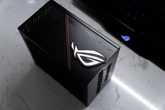 rogstrix雷鹰850g测评,rogstrix雷鹰550w