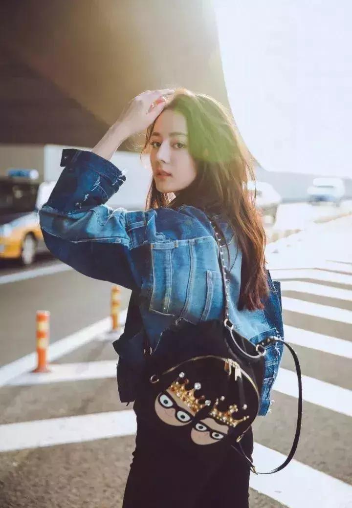 慵懒卷发暖色,慵懒卷发很容易直吗