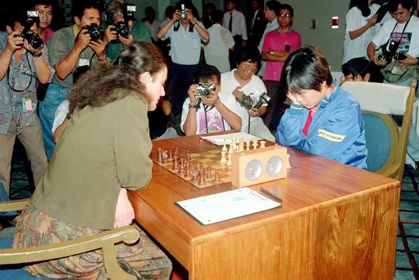 棋后谢军毕业于哪所学校,谢军国际象棋对局棋谱