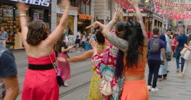 印度女性没人生？看这四位印度美女如何玩转人生，绝对畅爽！