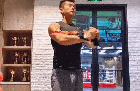 胸缩水锻炼方法,减脂胸部严重缩水怎么办