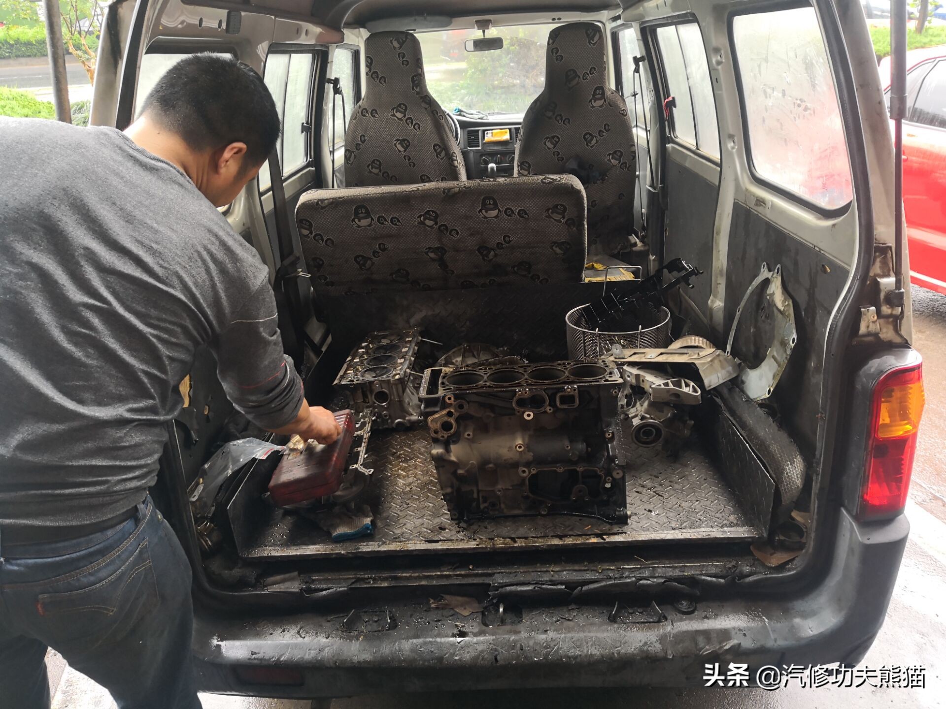 大众夏朗烧机油用什么燃油宝,2012款夏朗2.0t烧机油怎么处理