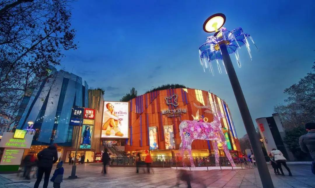 不愿被“唱衰”的老旧商场，如何凭借改造设计成变身“打卡地”？