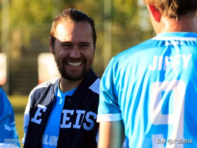 布拉格有支“猛龙队”：英格兰家庭在捷克完成组建球队梦想