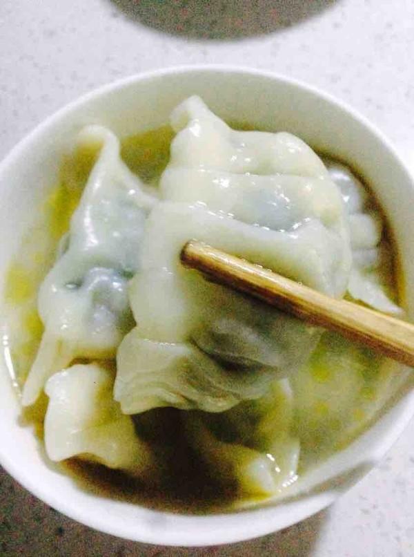 煮饺子时是冷水下锅还是热水下锅,煮饺子是冷水下锅还是热水下锅好