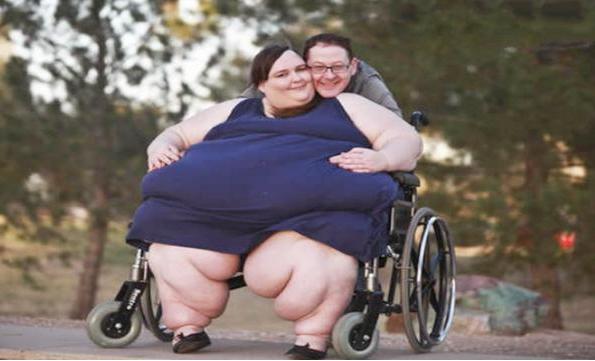 被博士丈夫喂到1450斤,破世界记录的女子,生二胎后现状如何?
