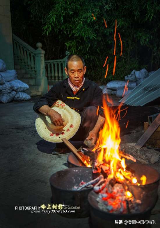 1600度的铁水烟花，1500年的传承，这一群山西长治的铁血汉子！