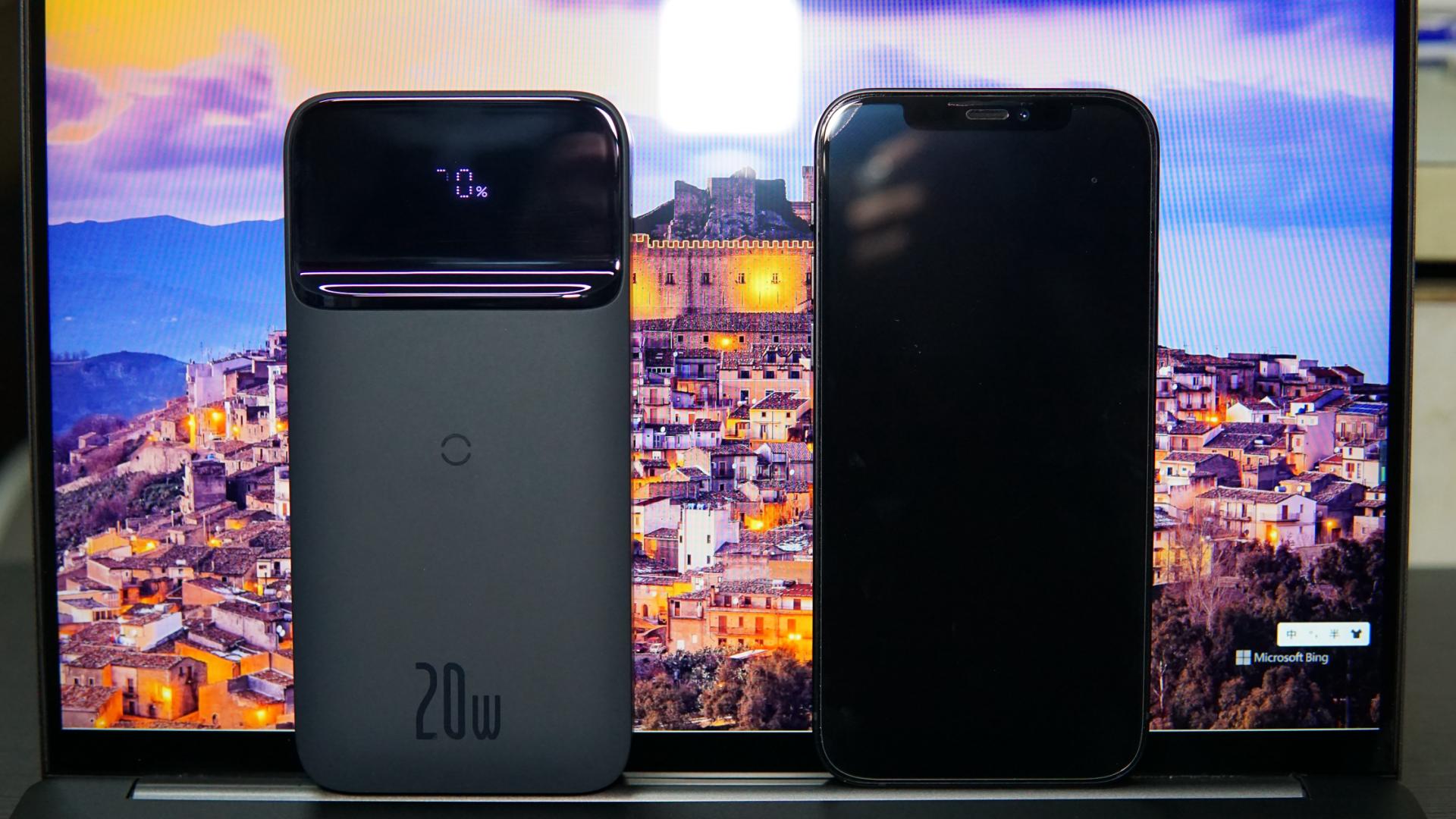 倍思无线磁吸充电宝20w充苹果13,倍思iphone12