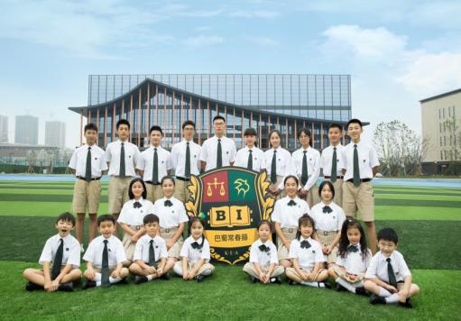 初中民办学校哪一所比较好,封闭式初中寄宿学校排名