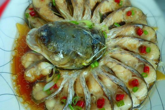 草鱼既简单又好吃的做法,家常入味草鱼最好吃的做法