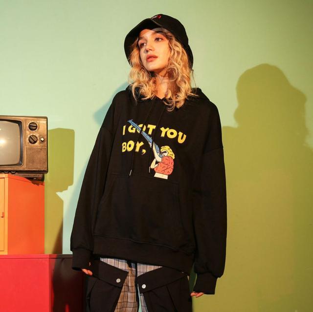 宽松欧美运动风卫衣怎么穿,卫衣欧美宽松慵懒风高级感