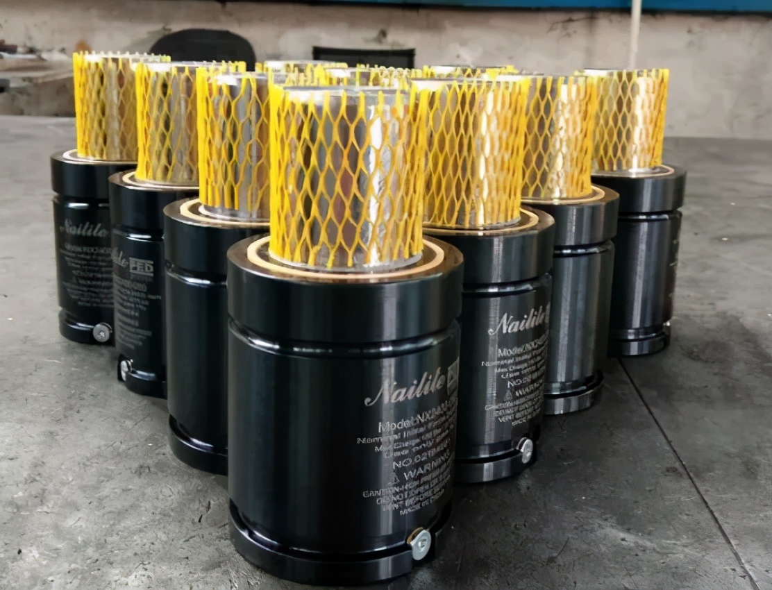 冲压弹簧变弯了怎么办,冲压氮气弹簧的效果图