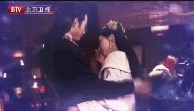 “奥运宝贝”的香艳上位史，和她背后的神秘大佬们