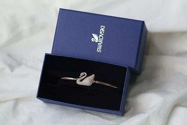 施华洛世奇玻璃水晶多少钱,入门级珠宝多少钱