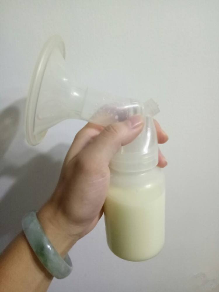 母乳太多了该咋办,母乳不够怎么办小窍门