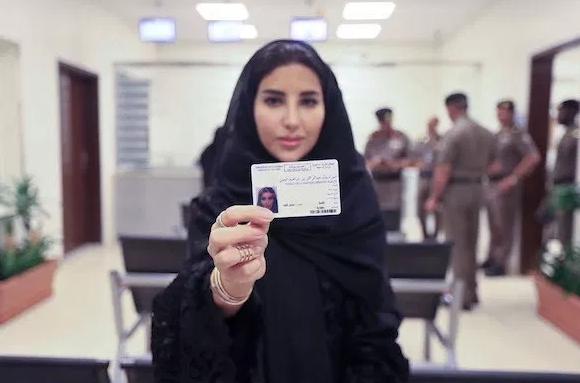 不缺油的沙特人都买啥车？销量前10没有奔驰宝马，日本车占7席