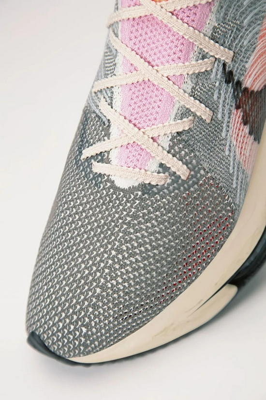 nikealphaflynext3中底科技,nikealphaflynextnature