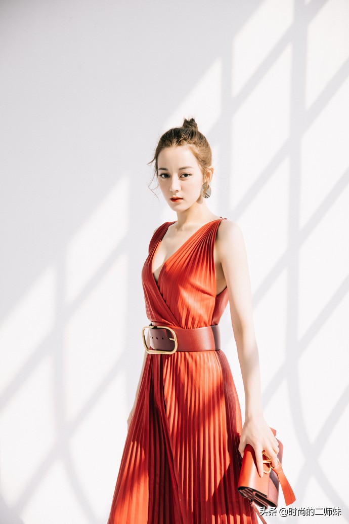 热巴私服黑色吊带,热巴身材好的视频