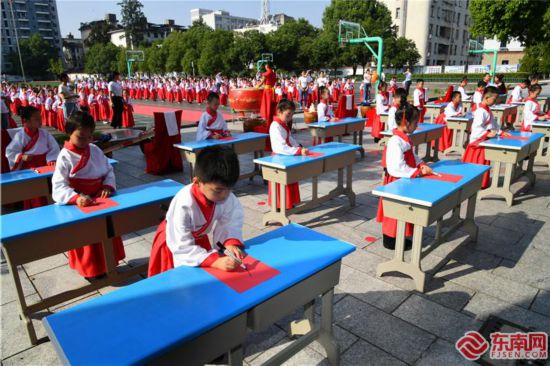 三明市学生足球运动会,足球联赛迎开学