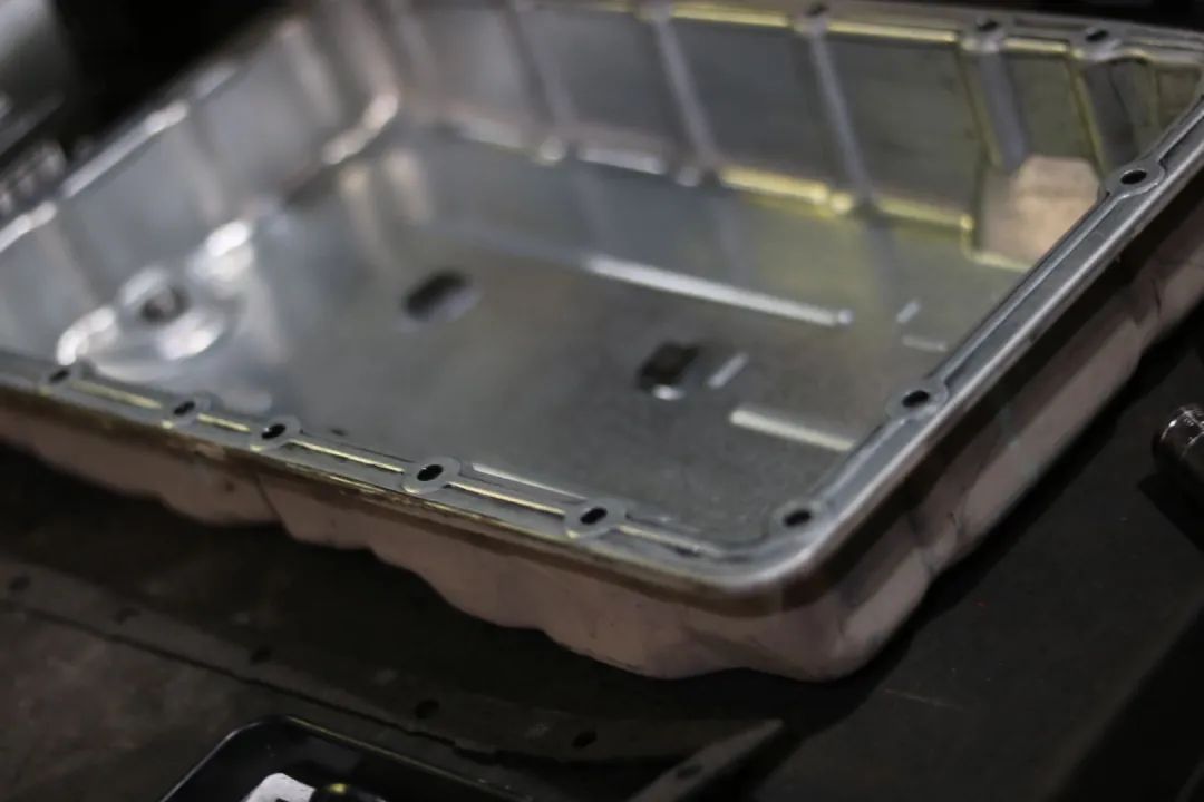 怪兽汽车翻新地址,怪兽修车翻新奥迪q7