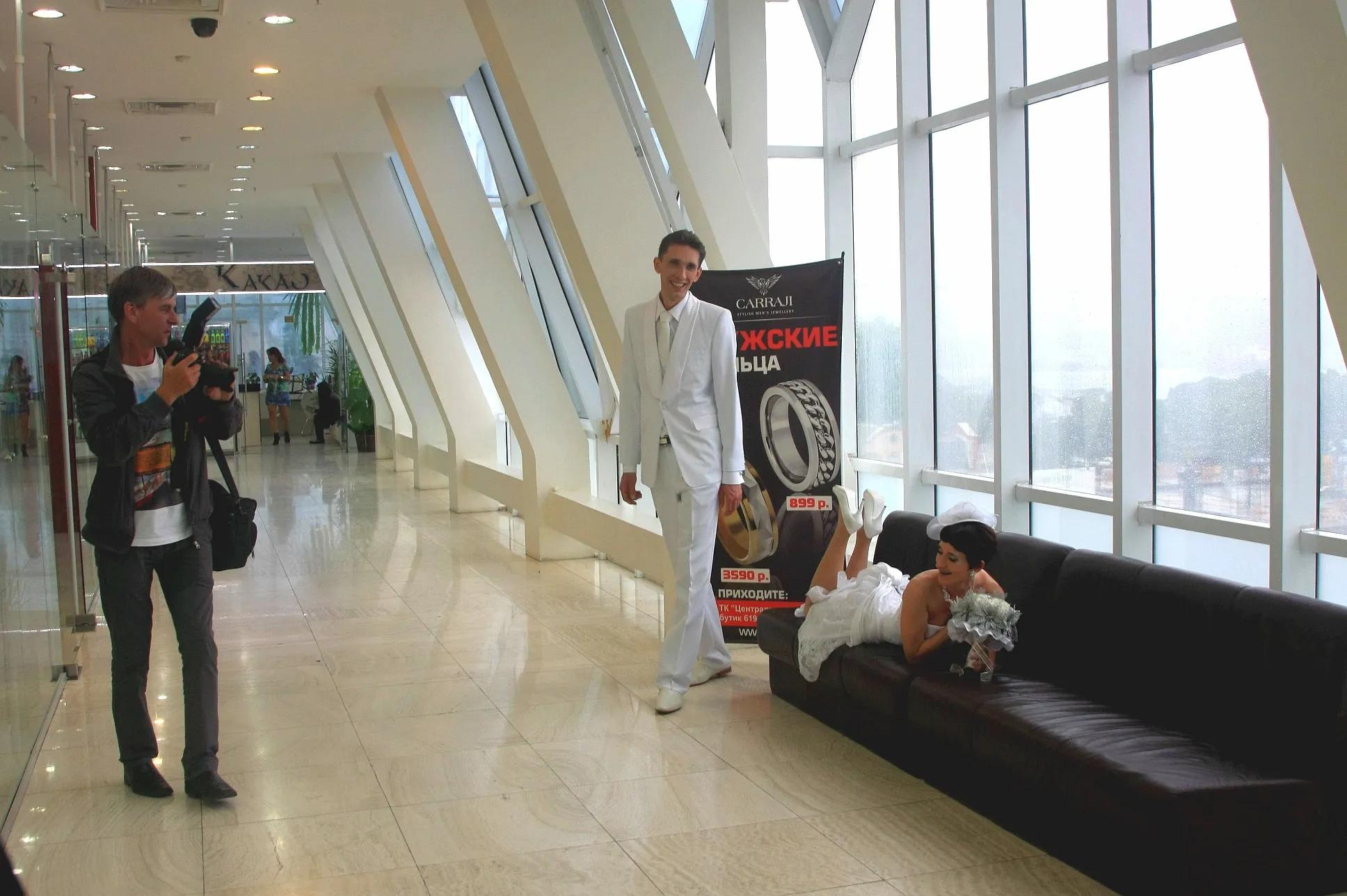 在海参崴,海参崴相亲现场