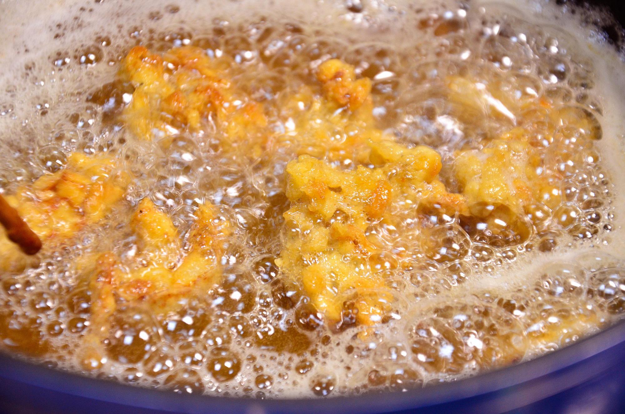 过年炸鱼的油怎么处理,炸鱼炸肉用什么油好