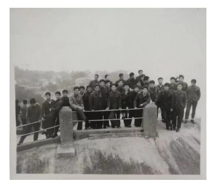 深切缅怀老宗师,缅怀足球教练