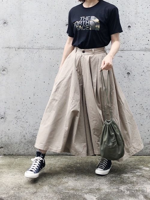 converse匡威米白色,converse匡威鞋子好刷吗