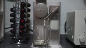 胶囊咖啡机哪款最好,想买咖啡机买便宜的还是贵的好