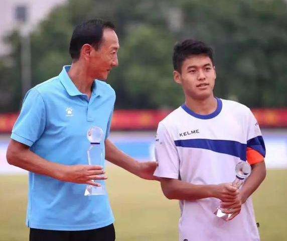 上海申花足球俱乐部何龙海,小将何龙海