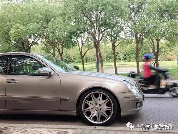 雪中的奔驰w211,向经典致敬奔驰w211