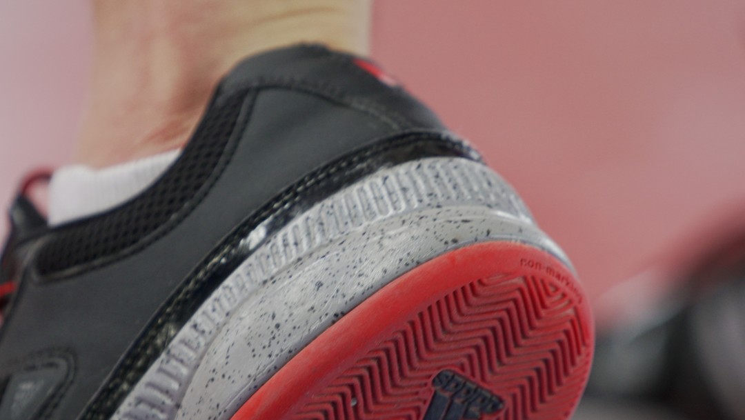 阿里纳斯1代简版复刻,阿迪2开头的实战篮球鞋