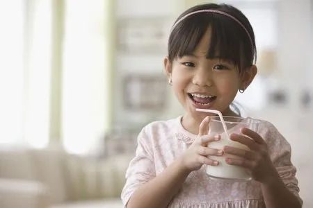 3段奶粉目标人群只有中国宝宝？美国权威机构：没必要，费钱伤身