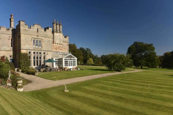 英国伦敦50亩的庄园别墅出售,英国300亩庄园出售