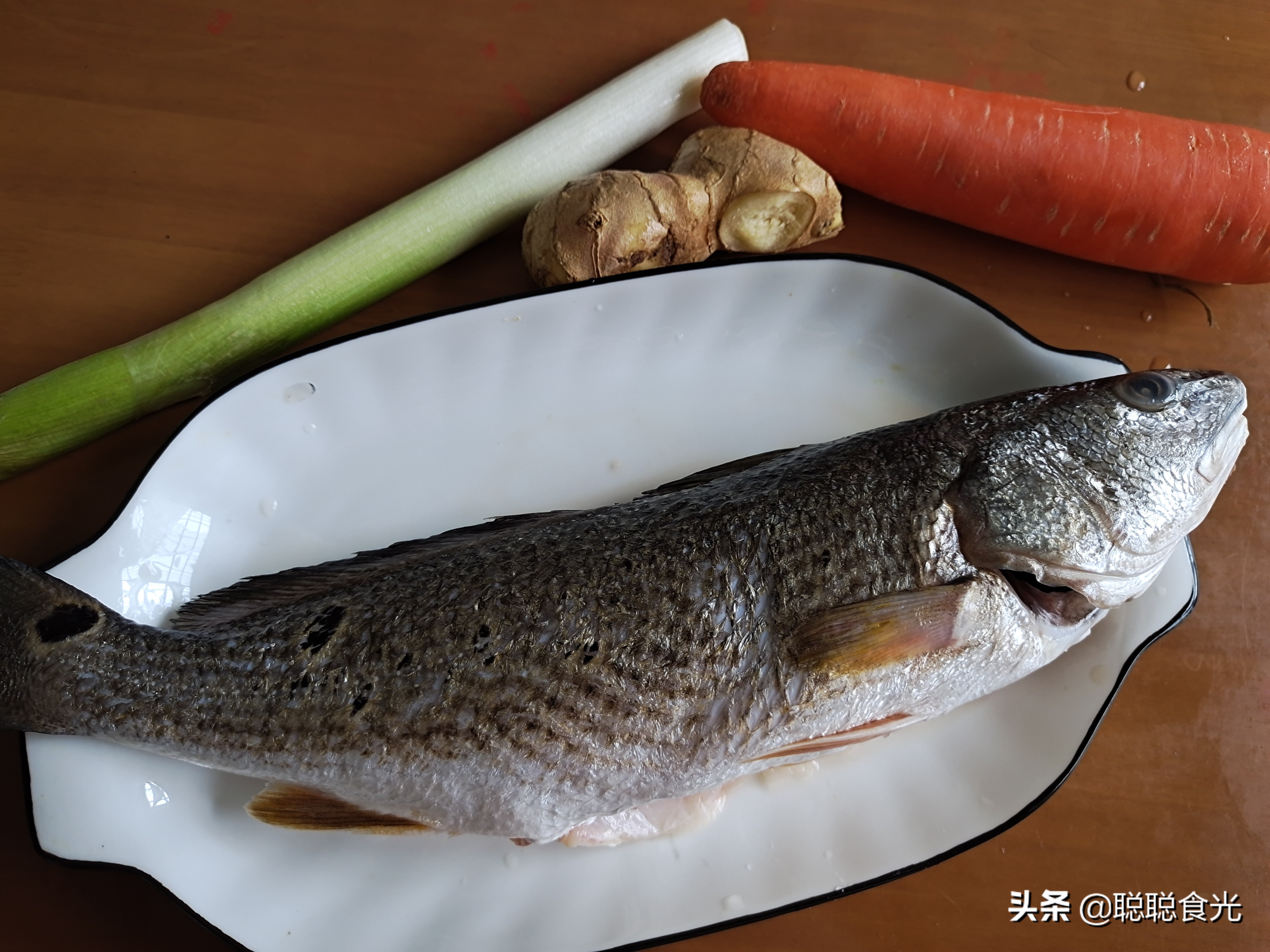 没有料酒和蒸鱼豉油怎样做清蒸鱼,清蒸鱼什么时候放蒸鱼豉油