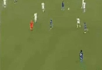 马拉多纳神奇技巧,马拉多纳十种最常用的足球技术