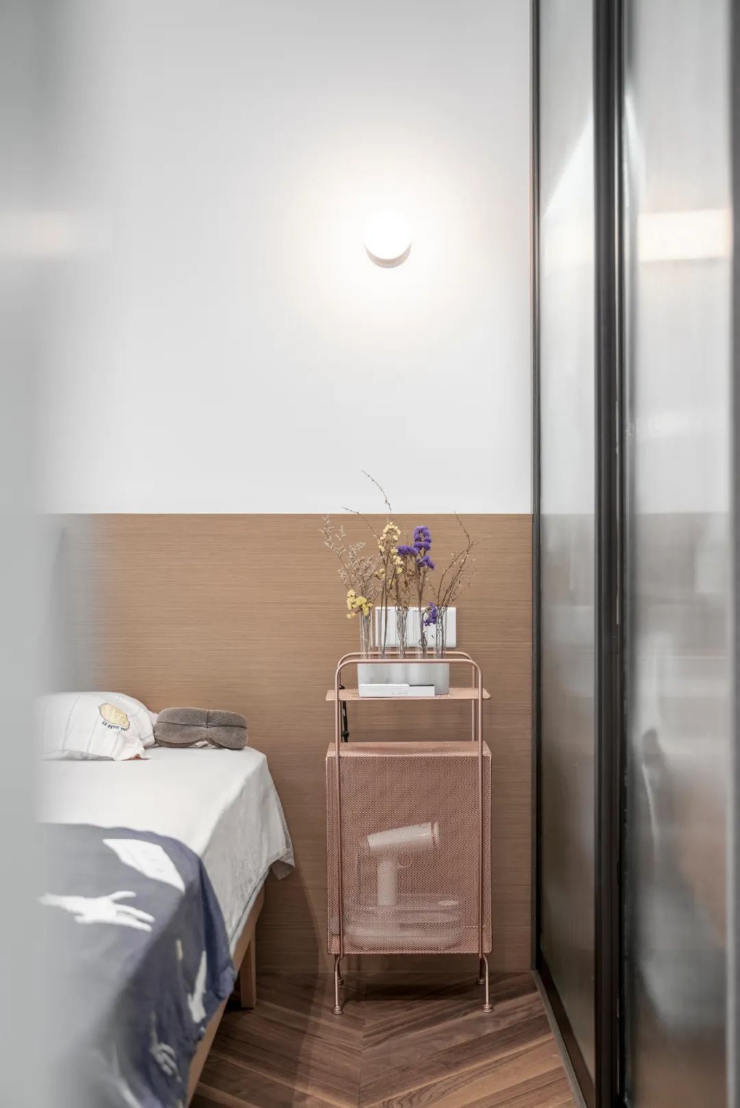 佛山女子与男友、男友妈弟住76㎡，养一猫还要工作室，装修绝了