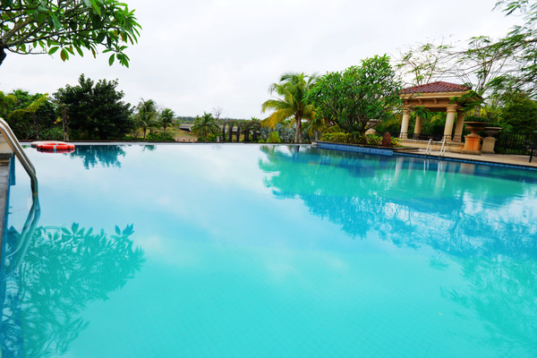 幸亏我来了再不来素材就没了,海南月亮湾的夜晚