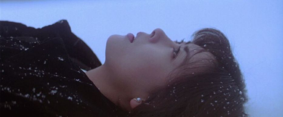 牛仔阔腿裤穿搭冬季羽绒服,阔腿裤冬季搭配短款羽绒服米白色