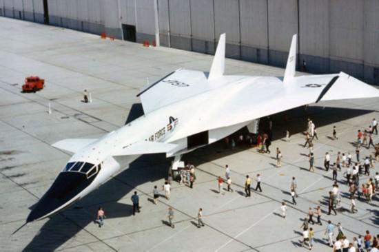 米格25击落f18的飞行员是谁,米格25打f18