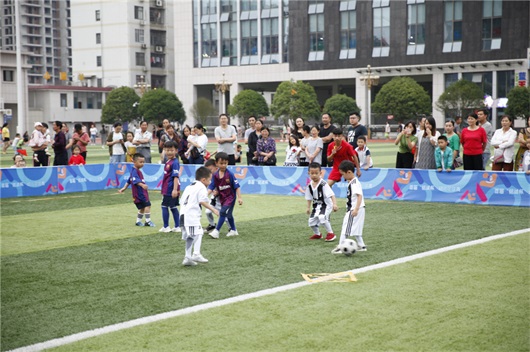 足球特色幼儿园有哪些活动,世界足球日活动幼儿园