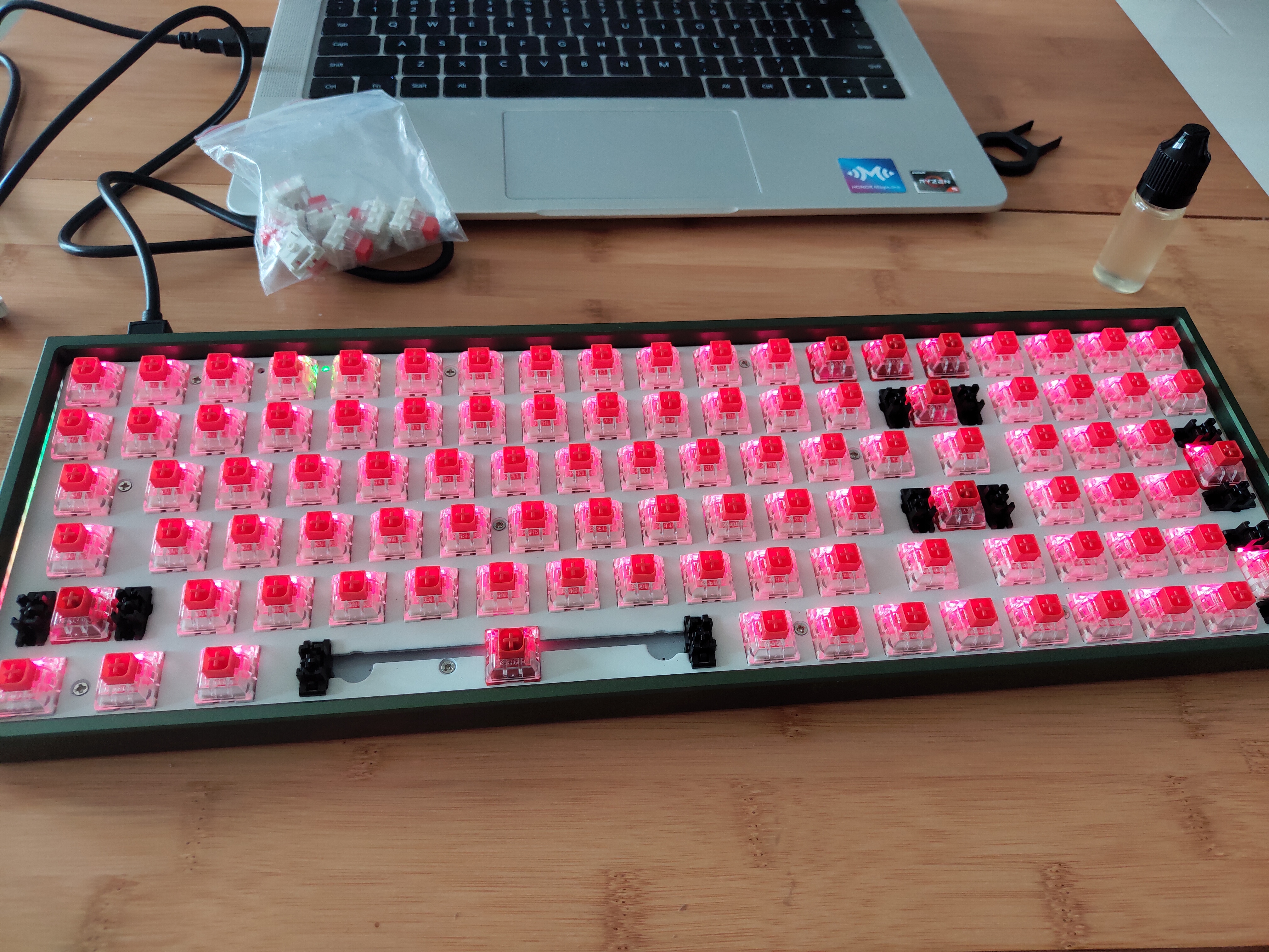 机械键盘ttc轴和樱桃轴有什么区别,樱桃键盘g80-3000s测评