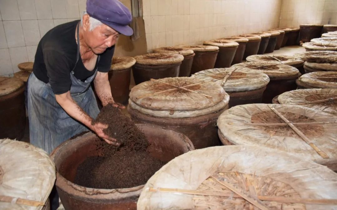 如何看待许家印卸任恒大,许家印卸任恒大是好事吗