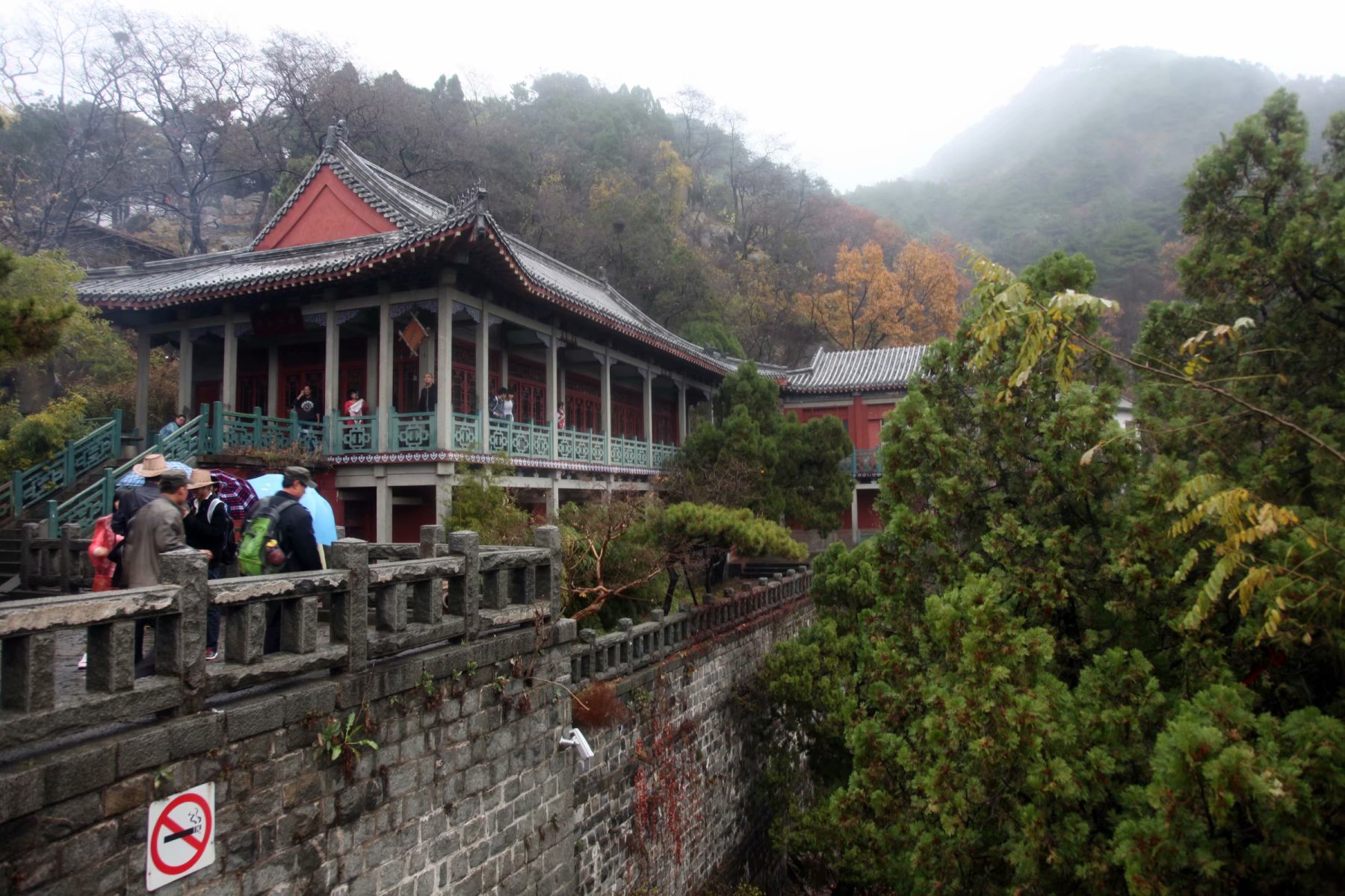 泰山景区在山东哪个市,泰山孔子庙在泰山的位置