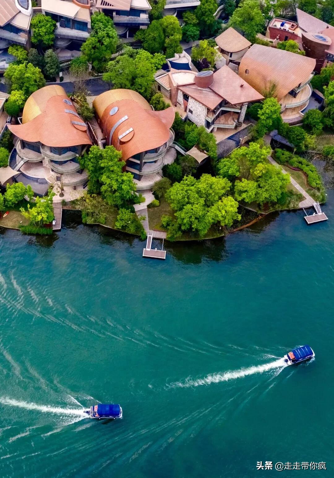 世界十大最美旅游地,最想去的旅游地方英文