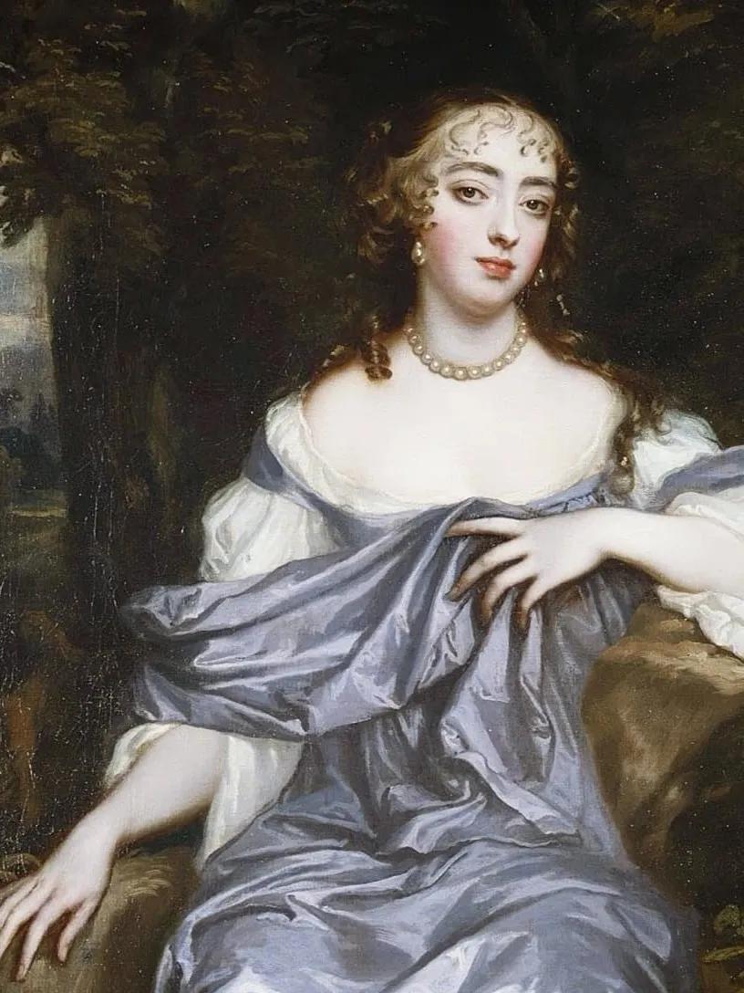 除了优雅贵气,珍珠还能休闲、叛逆、又嘻哈?