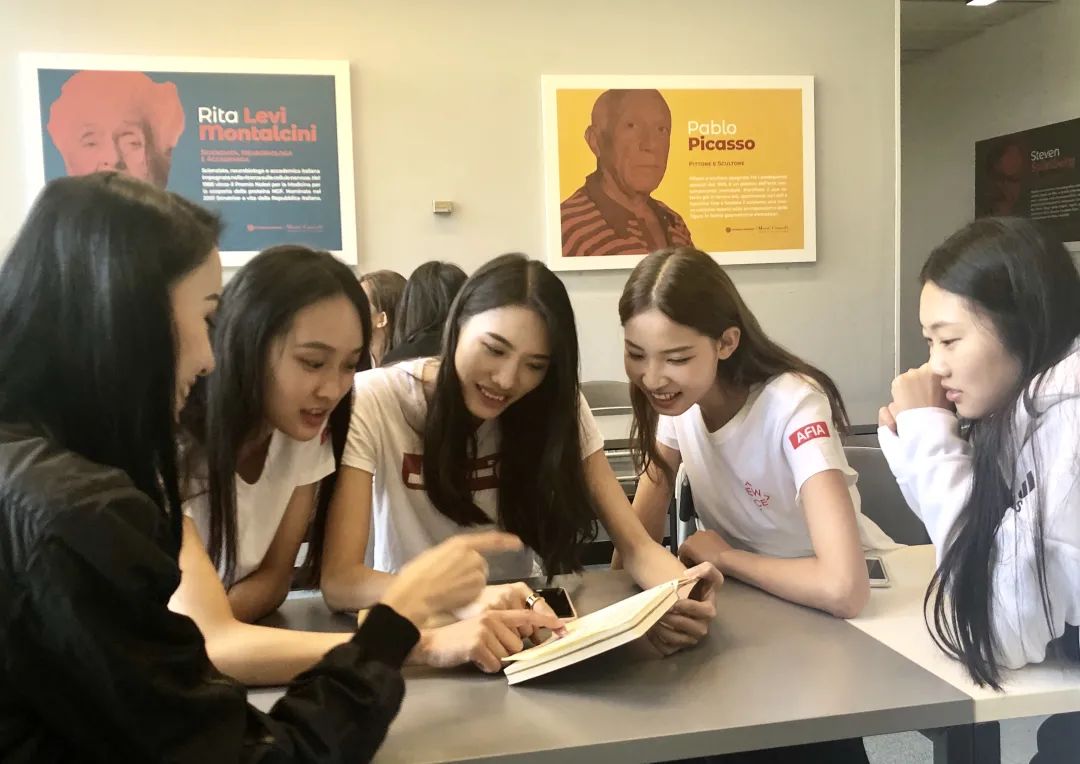 2023服装表演专业怎么计算分数,服装表演模特专业考什么学校