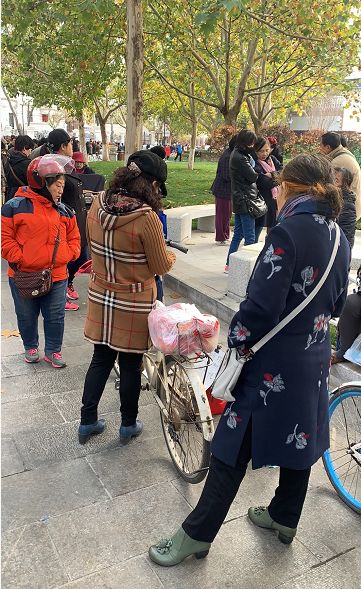 在中心公园,你的终身大事,就值30块钱