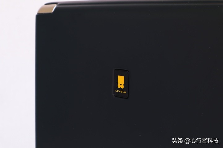 简约有范儿地平线8号行李箱,地平线8号行李箱和小米90分行李箱