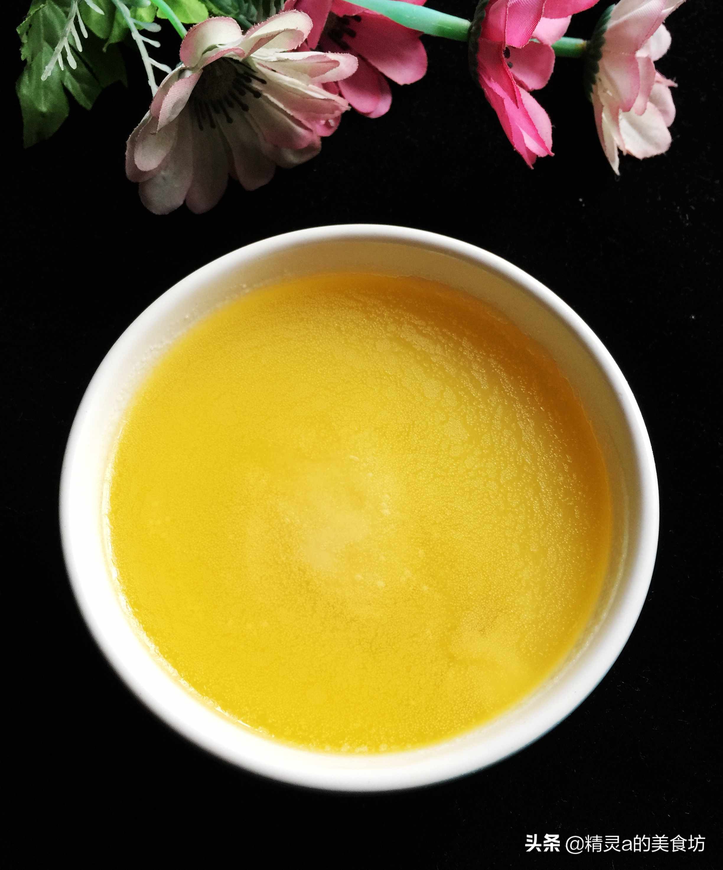 熬鸡油，直接下锅就大错特错啦！学会这一招，颜色澄黄，味道香浓